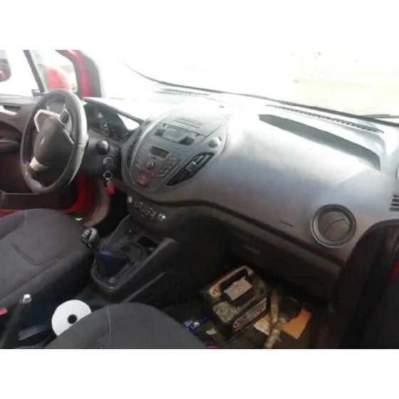 FORD TRANSIT COURIER '2016 COMBI TREND ROJO