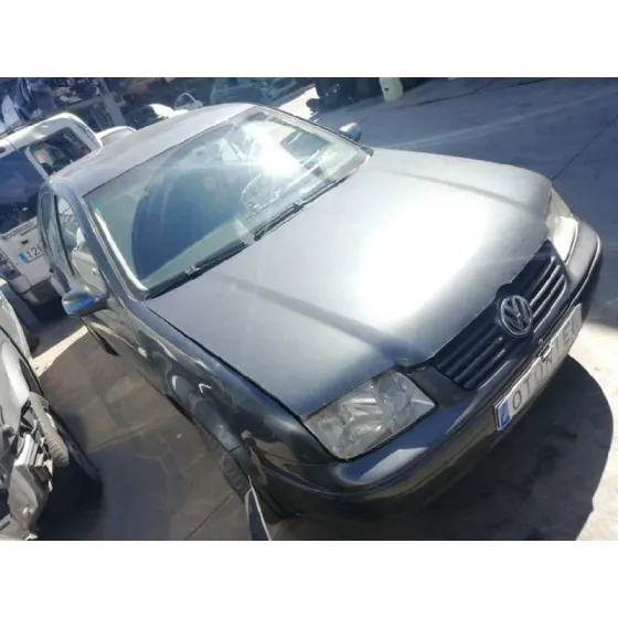 VOLKSWAGEN BORA BERLINA (1J2) '2003 1.9 TDI GRIS