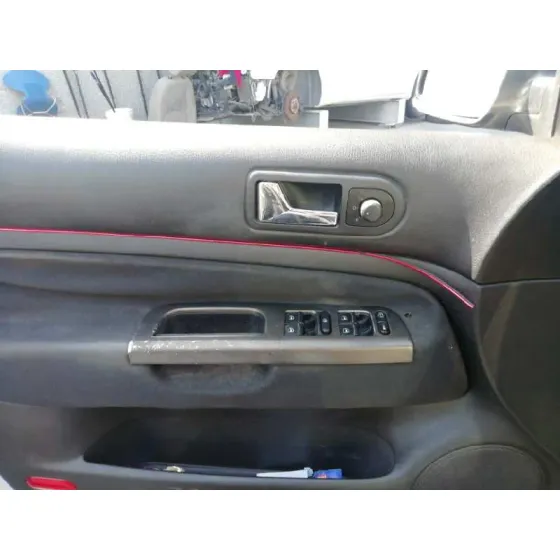 VOLKSWAGEN BORA BERLINA (1J2) '2003 1.9 TDI GRIS