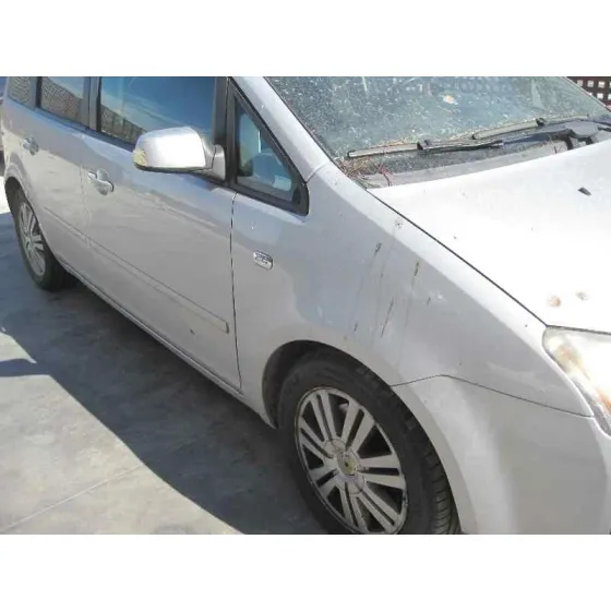 FORD FOCUS C-MAX (CAP) '2005 GHIA (D) PLATA