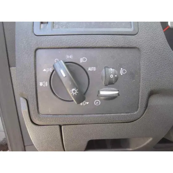 FORD FOCUS C-MAX (CAP) '2005 GHIA (D) PLATA