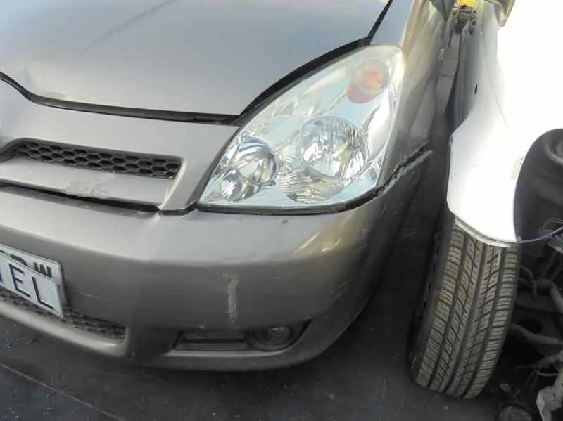 TOYOTA COROLLA VERSO (R1) '2006 2,2 D-4D SPORT MARRON CLARO