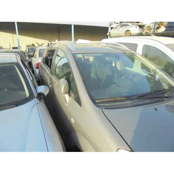 TOYOTA COROLLA VERSO (R1) '2006 2,2 D-4D SPORT MARRON CLARO