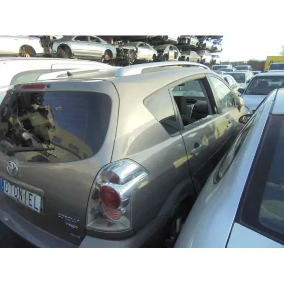 TOYOTA COROLLA VERSO (R1) '2006 2,2 D-4D SPORT MARRON CLARO