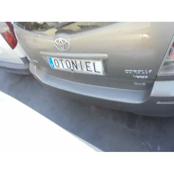TOYOTA COROLLA VERSO (R1) '2006 2,2 D-4D SPORT MARRON CLARO