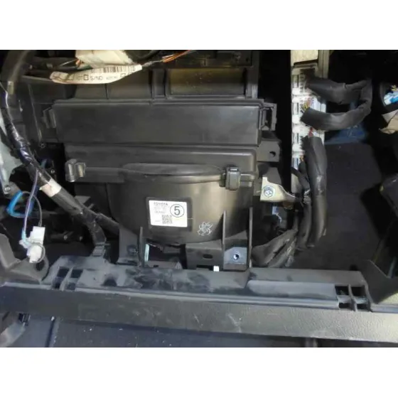 TOYOTA COROLLA VERSO (R1) '2006 2,2 D-4D SPORT MARRON CLARO
