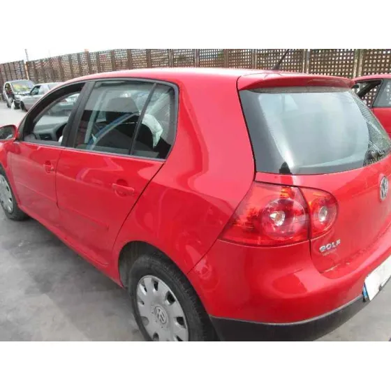 VOLKSWAGEN GOLF V BERLINA (1K1) '2006 CONCEPTLINE (E) ROJO