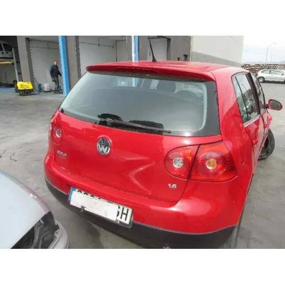 VOLKSWAGEN GOLF V BERLINA (1K1) '2006 CONCEPTLINE (E) ROJO