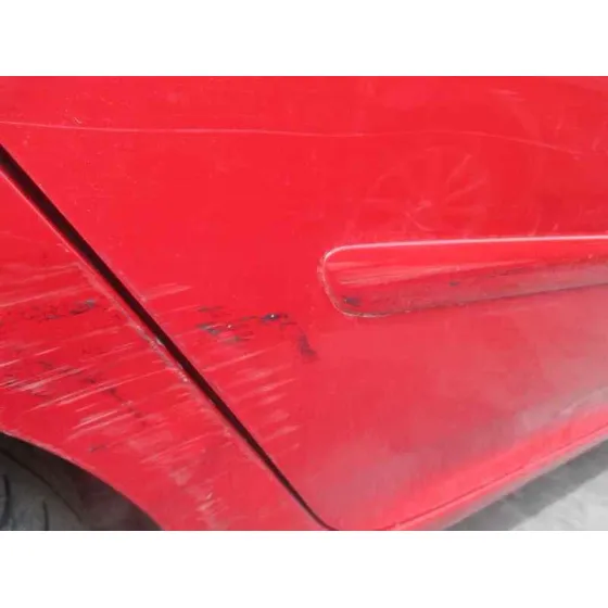 VOLKSWAGEN GOLF V BERLINA (1K1) '2006 CONCEPTLINE (E) ROJO