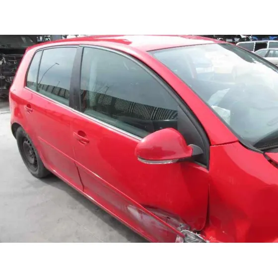 VOLKSWAGEN GOLF V BERLINA (1K1) '2006 CONCEPTLINE (E) ROJO