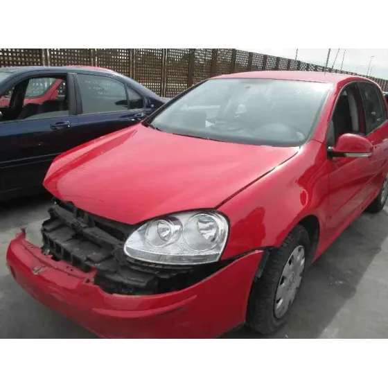 VOLKSWAGEN GOLF V BERLINA (1K1) '2006 CONCEPTLINE (E) ROJO