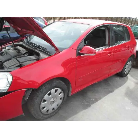 VOLKSWAGEN GOLF V BERLINA (1K1) '2006 CONCEPTLINE (E) ROJO