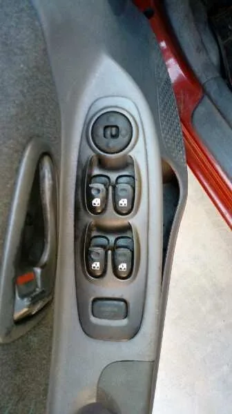 HYUNDAI ACCENT (LC) '2000 GL 4P ROJO
