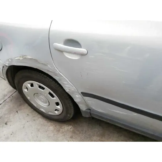 VOLKSWAGEN PASSAT BERLINA (3B2) '1999 COMFORTLINE PLATA