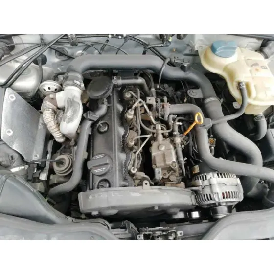 VOLKSWAGEN PASSAT BERLINA (3B2) '1999 COMFORTLINE PLATA