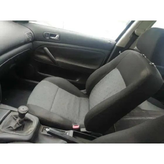 VOLKSWAGEN PASSAT BERLINA (3B2) '1997 1.8 VERDE