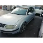 VOLKSWAGEN PASSAT BERLINA (3B2) VOLKSWAGEN PASSAT BERLINA (3B2) '2000 COMFORTLINE GRIS 1999
