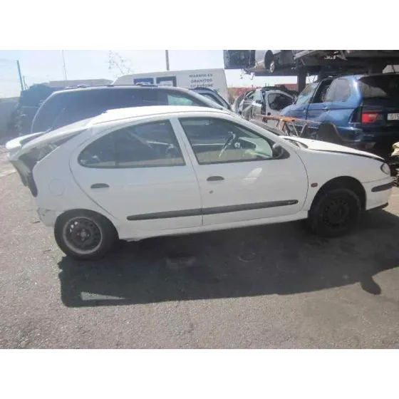 RENAULT MEGANE I BERLINA PORTON TRASERO (BA0) '1996 1.9 DT RN BLANCO