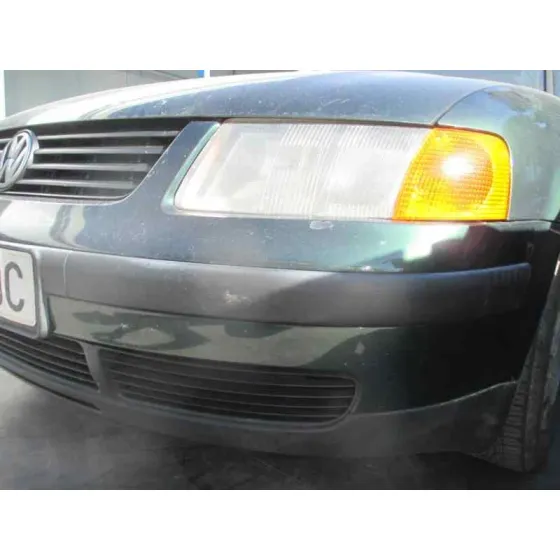 VOLKSWAGEN PASSAT BERLINA (3B2) '1996 1.9 TDI VERDE