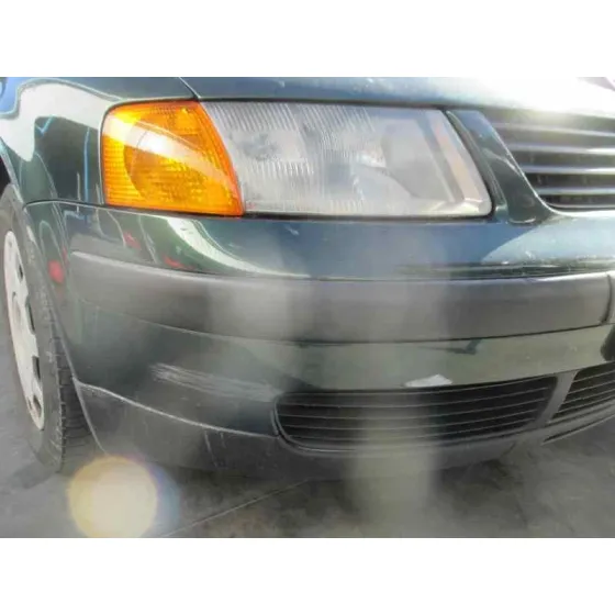 VOLKSWAGEN PASSAT BERLINA (3B2) '1996 1.9 TDI VERDE