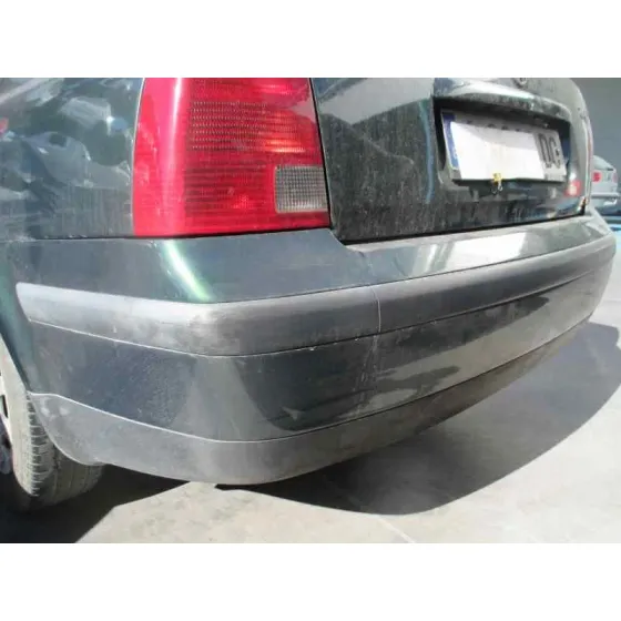 VOLKSWAGEN PASSAT BERLINA (3B2) '1996 1.9 TDI VERDE