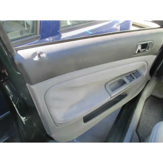 VOLKSWAGEN PASSAT BERLINA (3B2) '1996 1.9 TDI VERDE
