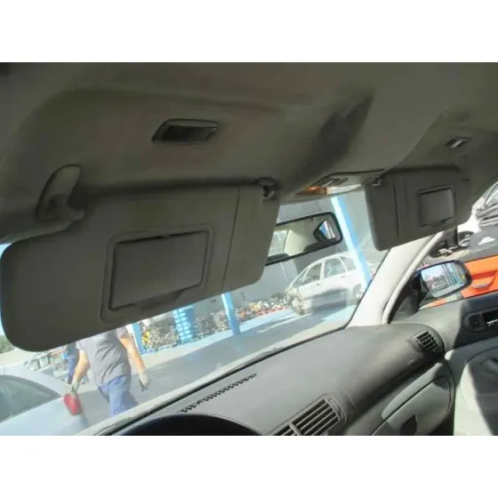 VOLKSWAGEN PASSAT BERLINA (3B2) '1996 1.9 TDI VERDE