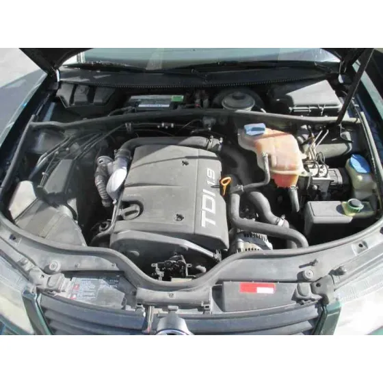 VOLKSWAGEN PASSAT BERLINA (3B2) '1996 1.9 TDI VERDE