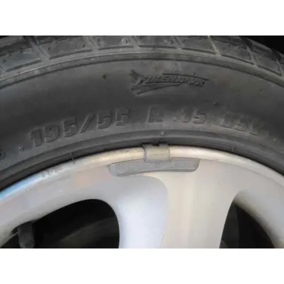 MAZDA 323 BERLINA F/S (BJ) '1998 1.9 F SPORTIVE VERDE