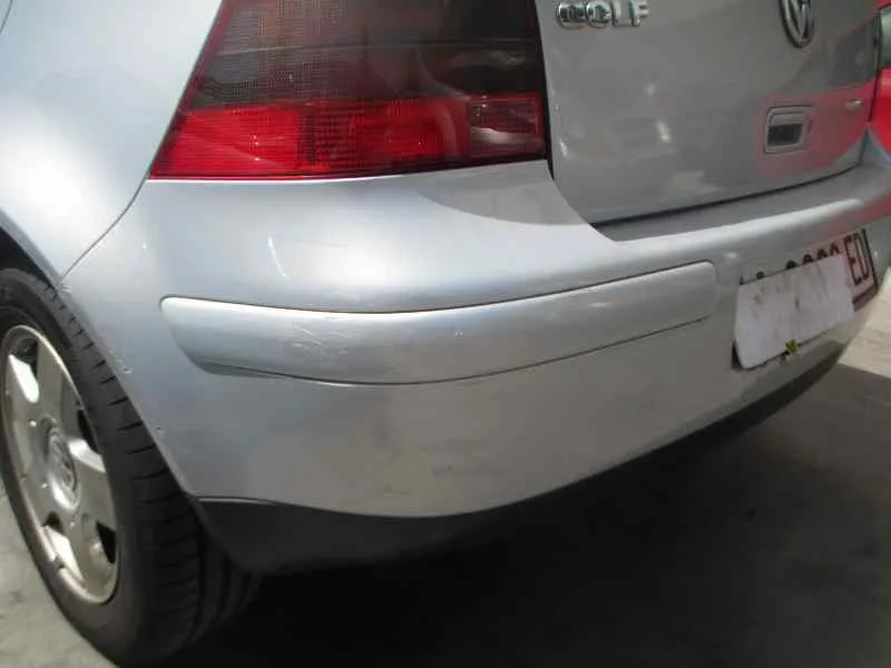 VOLKSWAGEN GOLF IV BERLINA (1J1) VOLKSWAGEN GOLF IV BERLINA (1J1) '1999 CONCEPTLINE GRIS 1997