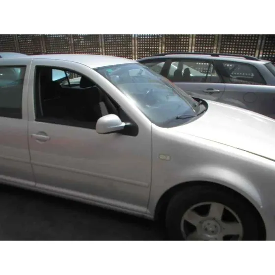 VOLKSWAGEN GOLF IV BERLINA (1J1) '1999 CONCEPTLINE GRIS
