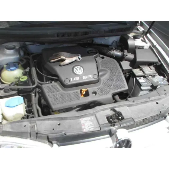 VOLKSWAGEN GOLF IV BERLINA (1J1) '1999 CONCEPTLINE GRIS