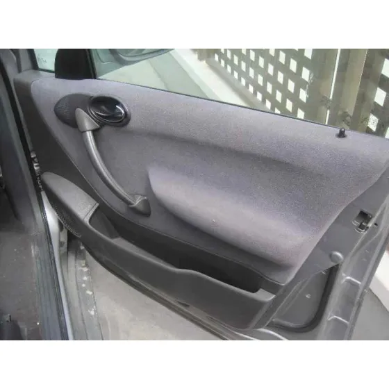 MERCEDES CLASE A (W168) '1999 140 (168.031) GRIS