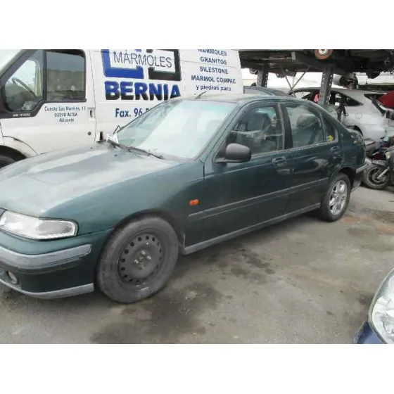 MG ROVER SERIE 400 (RT) '1997 420 SDI (4-PTAS.) VERDE