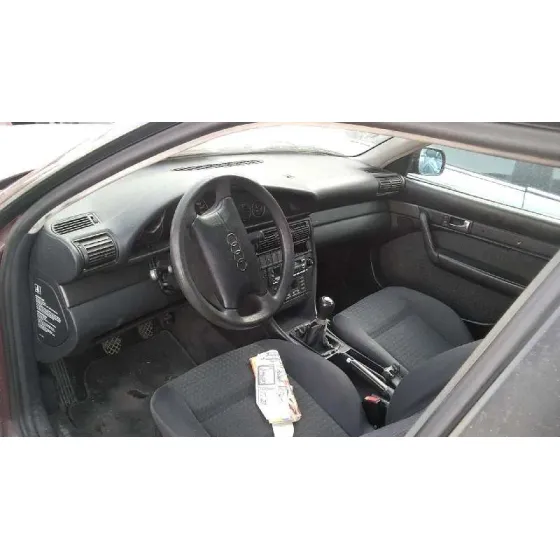 AUDI A6 BERLINA (C4) '1996 BASICO ROJO