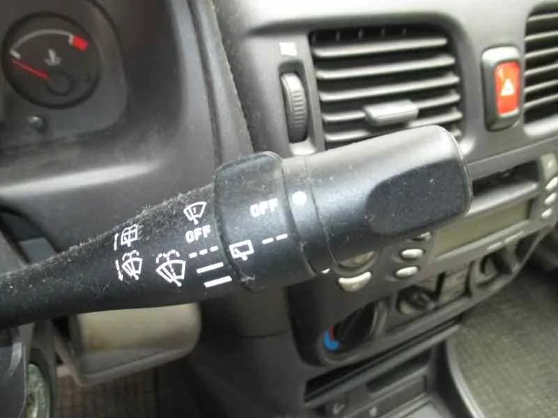 NISSAN ALMERA (N16/E) '2000 ELEGANCE PLATA