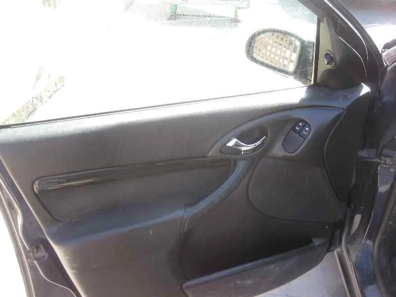 FORD FOCUS TURNIER (CAK) '2000 AMBIENTE AZUL