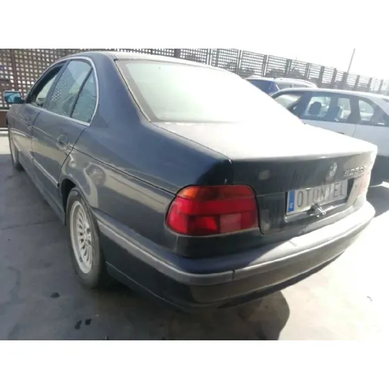 BMW SERIE 5 BERLINA (E39) '1997 525TDS NEGRO