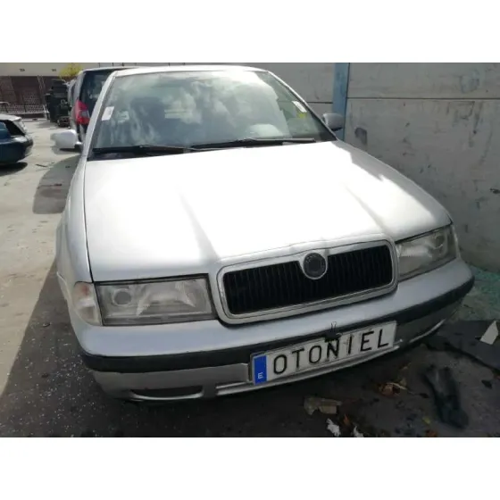 SKODA OCTAVIA BERLINA (1U2) '2000 1.9 TDI PLATA