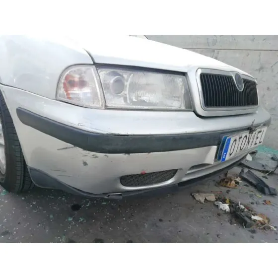 SKODA OCTAVIA BERLINA (1U2) '2000 1.9 TDI PLATA