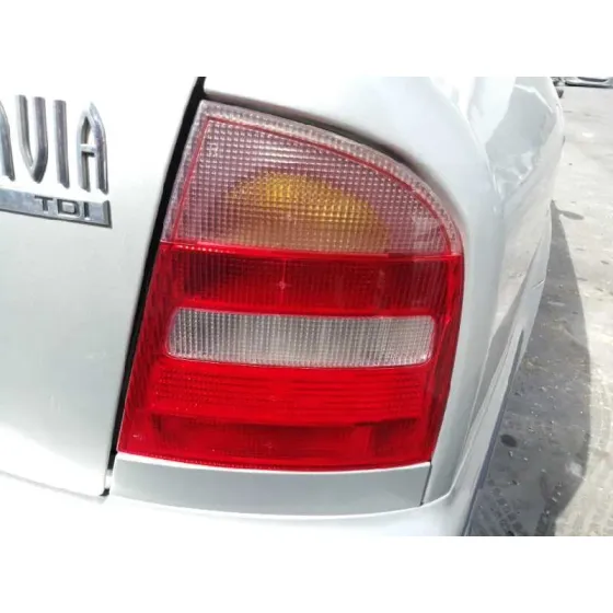 SKODA OCTAVIA BERLINA (1U2) '2000 1.9 TDI PLATA