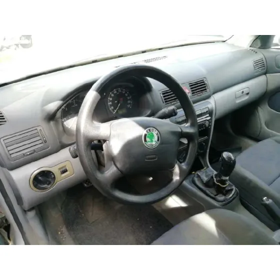 SKODA OCTAVIA BERLINA (1U2) '2000 1.9 TDI PLATA