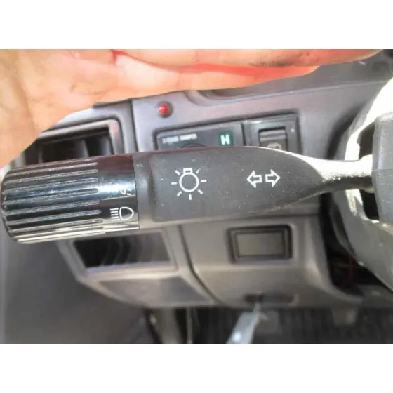 DAIHATSU FEROZA '1994 1.6 16V BLANCO Y NEGRO
