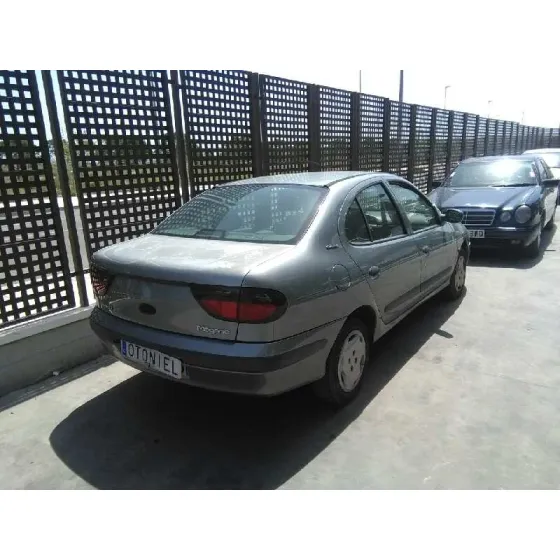 RENAULT MEGANE I CLASSIC (LA0) '1998 1.6E ALIZE AZUL