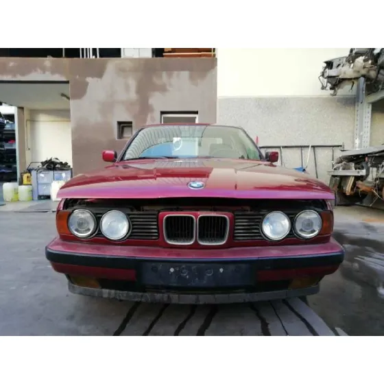 BMW SERIE 5 BERLINA (E34) '1992 520I (110KW) ROJO