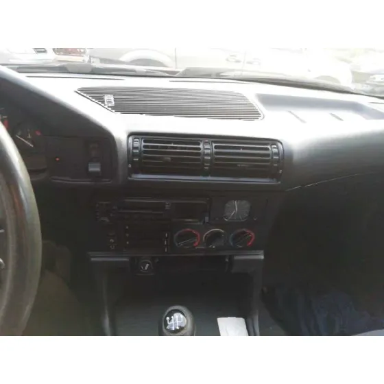 BMW SERIE 5 BERLINA (E34) '1992 520I (110KW) ROJO