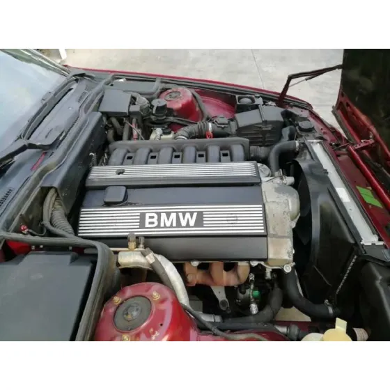 BMW SERIE 5 BERLINA (E34) '1992 520I (110KW) ROJO