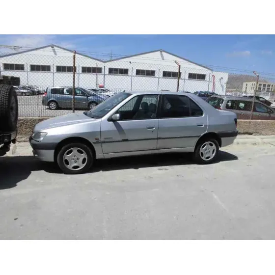 PEUGEOT 306 BERLINA 3/4/5 PUERTAS (S2) '1999 BOULEBARD PLATA
