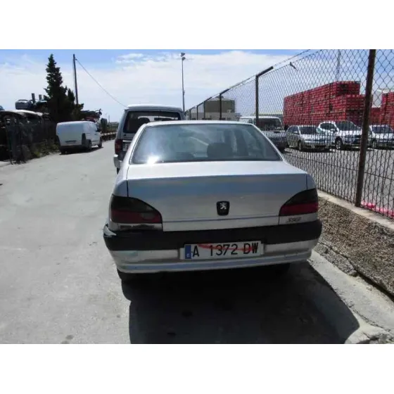 PEUGEOT 306 BERLINA 3/4/5 PUERTAS (S2) '1999 BOULEBARD PLATA