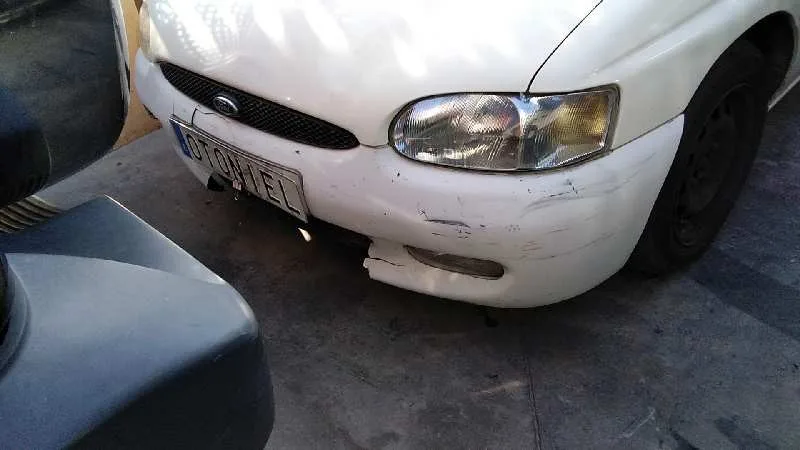 FORD ESCORT BERLINA/TURNIER FORD ESCORT BERLINA/TURNIER '1998 BRAVO TURNIER BLANCO 1994